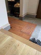 ウッドデッキ匠 すのこ SPF材（屋根付きベランダ用・室内用）チーク色 300×600