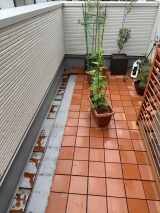 ベランダ向け排水溝用の蓋 かぶせる君